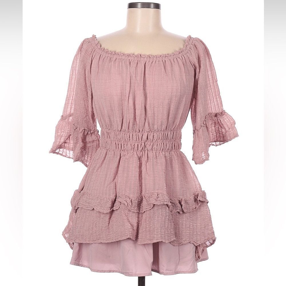 Lelis 3/4 sleeve ruffle and flowy blouse